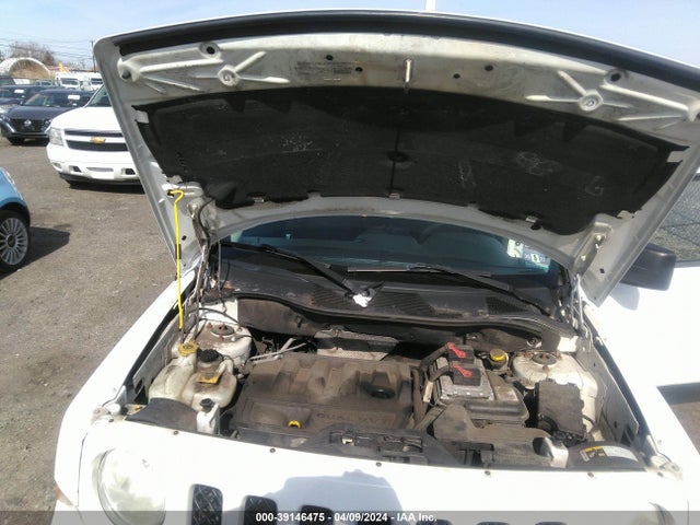Jeep Patriot Latitude 2014 1C4NJRFB8ED688250 Image 10