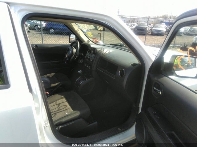 Jeep Patriot Latitude 2014 1C4NJRFB8ED688250 Image 5