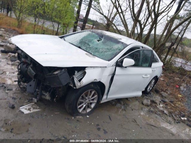 Hyundai SONATA SE 2018 5NPE24AF1JH605143 Image 2
