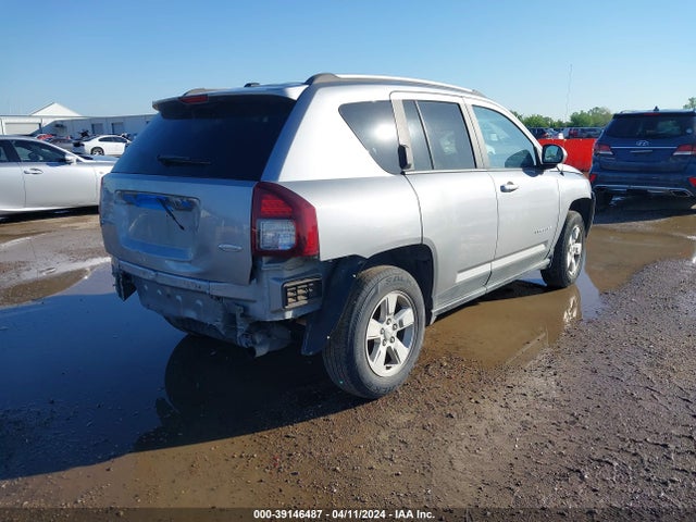 1C4NJCEB0HD198579 Jeep Compass Latitude Fwd