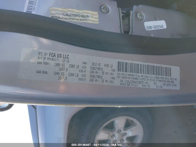 1C4NJCEB0HD198579 Jeep Compass Latitude Fwd