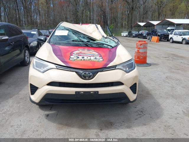 Toyota RAV4 LE 2017 2T3ZFREV5HW393841 Image 13