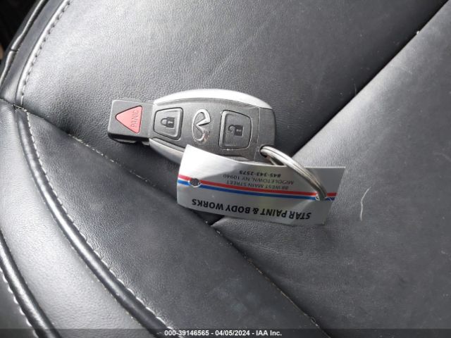SJKCH5CR1HA031998 Infiniti Qx30 Premium