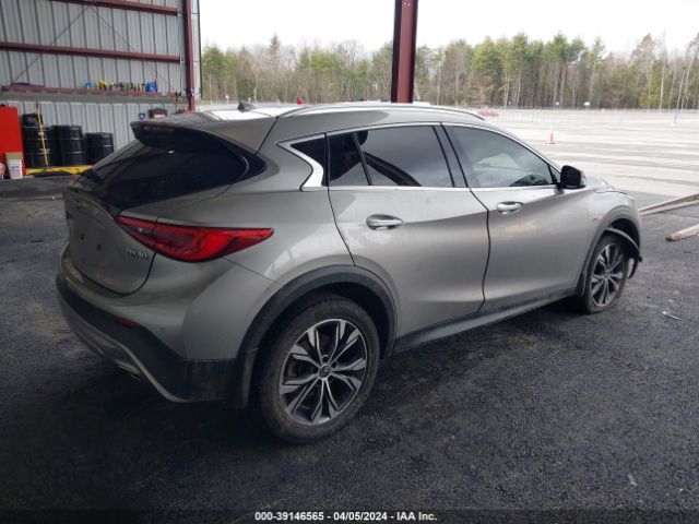 SJKCH5CR1HA031998 Infiniti Qx30 Premium