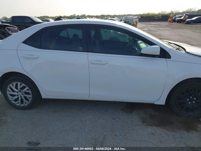 Toyota COROLLA LE 2019 2T1BURHE1KC202341 Image 13