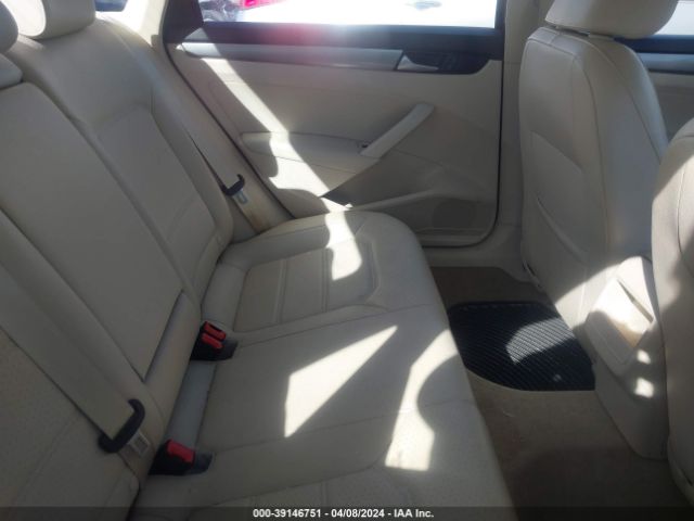 1VWAT7A31FC102604 Volkswagen Passat 1.8t Limited Edition