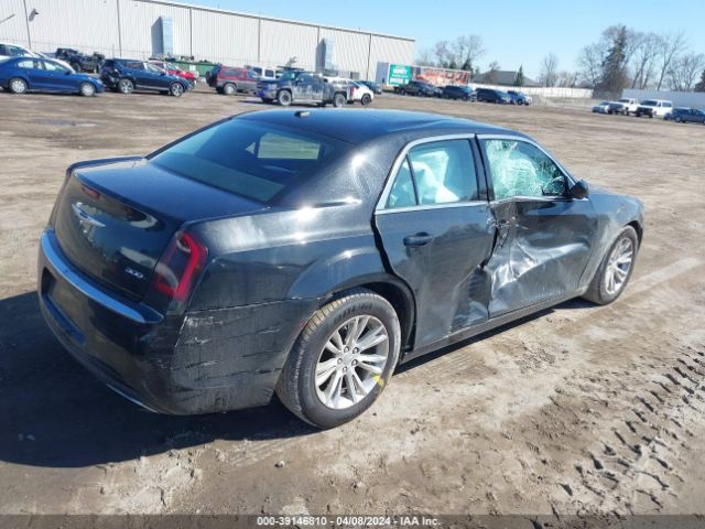 2C3CCAAG4FH806809 Chrysler 300 Touring