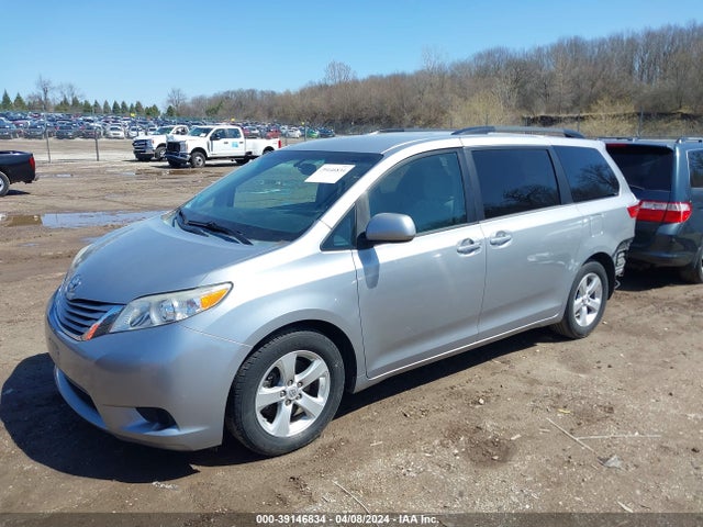 Toyota Sienna Le 8 Passenger 2015 5TDKK3DCXFS571607 Image 2