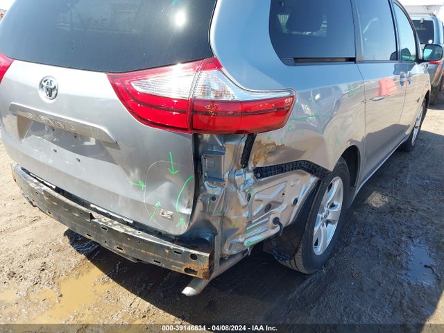 Toyota Sienna Le 8 Passenger 2015 5TDKK3DCXFS571607 Image 6