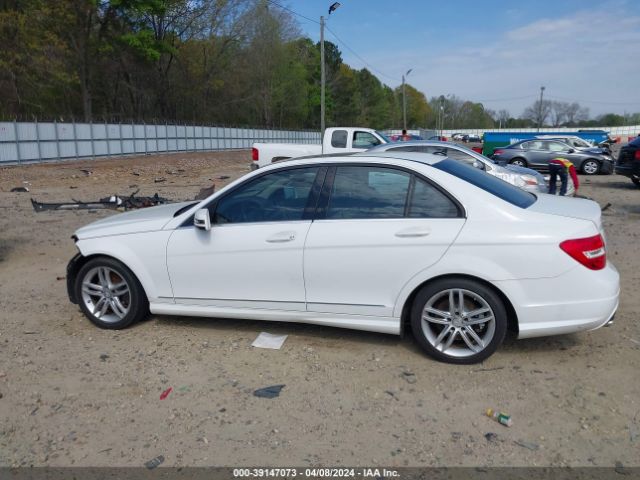 WDDGF8AB7EA952688 Mercedes-Benz C 300 Luxury 4matic/sport 4matic