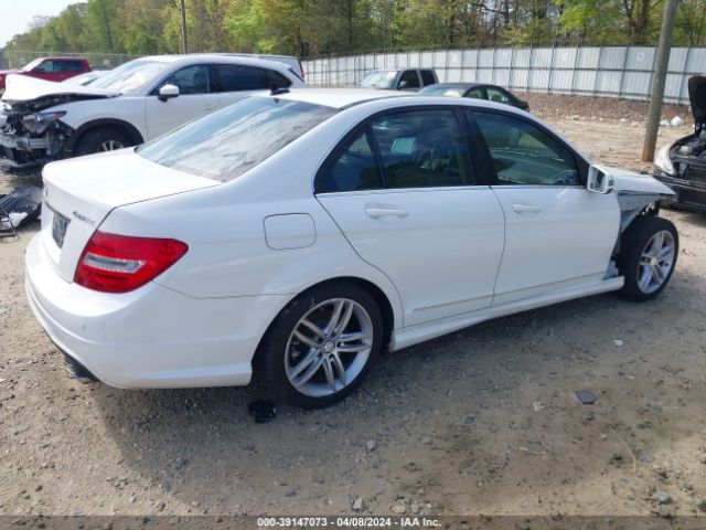 WDDGF8AB7EA952688 Mercedes-Benz C 300 Luxury 4matic/sport 4matic
