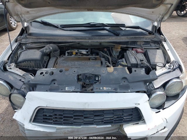 Chevrolet Sonic Ls Auto 2014 1G1JA5SH4E4228609 Image 10