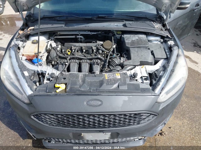 Ford FOCUS SE 2016 1FADP3F26GL211161 Image 10