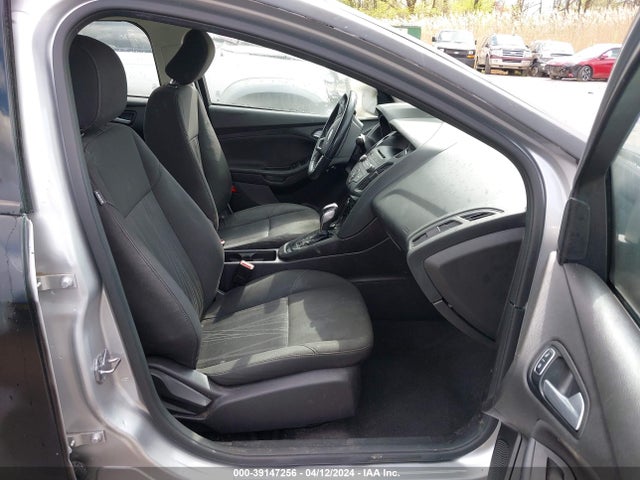 Ford FOCUS SE 2016 1FADP3F26GL211161 Image 5