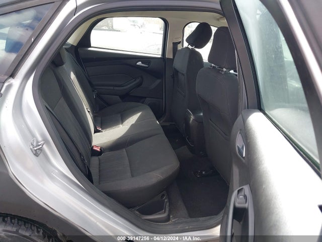 Ford FOCUS SE 2016 1FADP3F26GL211161 Image 8