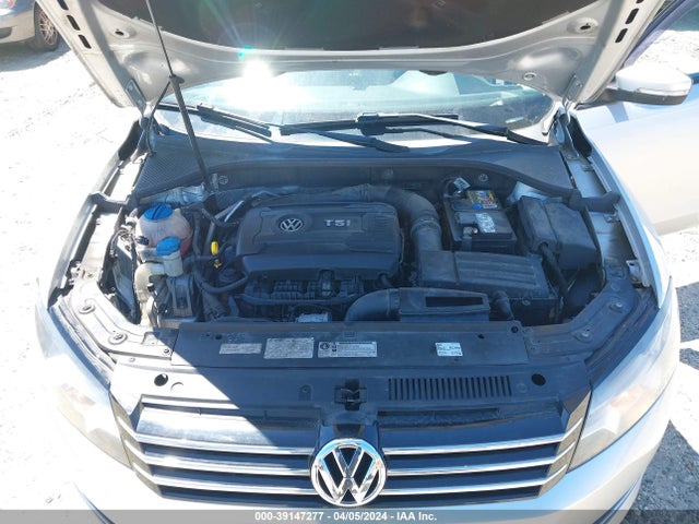 1VWAT7A33EC084203 Volkswagen Passat 1.8t S