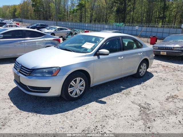 1VWAT7A33EC084203 Volkswagen Passat 1.8t S