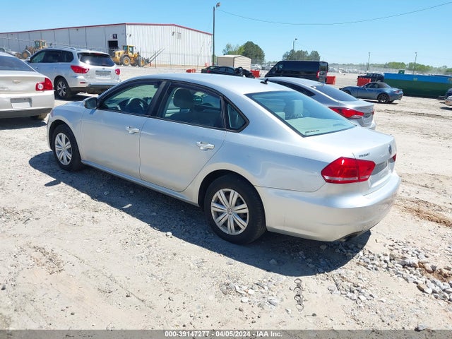 1VWAT7A33EC084203 Volkswagen Passat 1.8t S