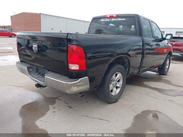 1C6RR6FG2KS712710 RAM 1500 Classic Tradesman Quad Cab 4x2 6'4 Box