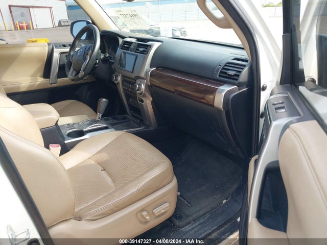 Toyota 4runner Limited 2014 JTEZU5JR9E5067952 Image 5