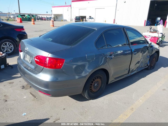 3VW2K7AJ9EM228888 Volkswagen Jetta 2.0l S