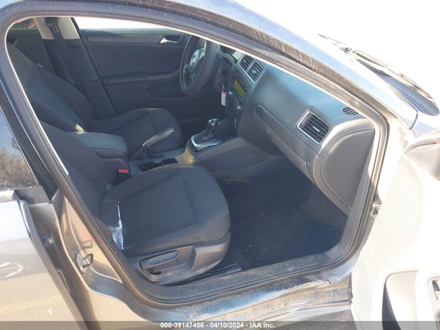 3VW2K7AJ9EM228888 Volkswagen Jetta 2.0l S