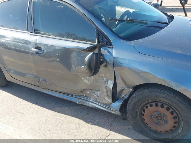 3VW2K7AJ9EM228888 Volkswagen Jetta 2.0l S
