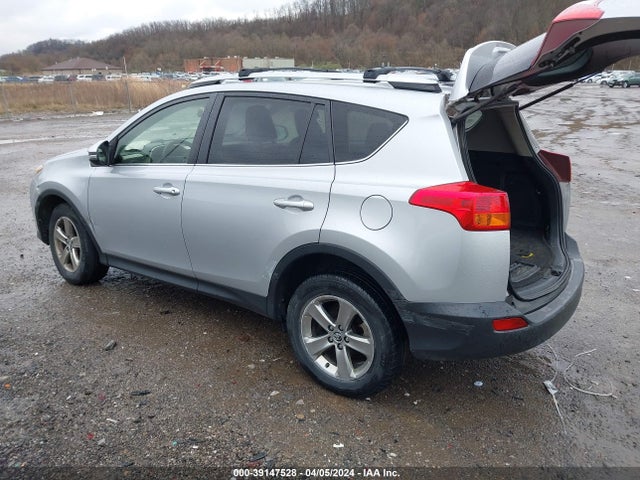 Toyota Rav4 Xle 2015 JTMRFREV0FD120137 Image 3