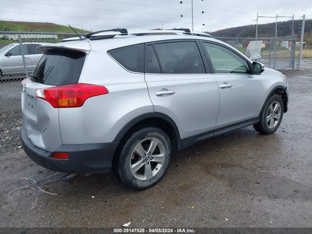 Toyota Rav4 Xle 2015 JTMRFREV0FD120137 Image 4
