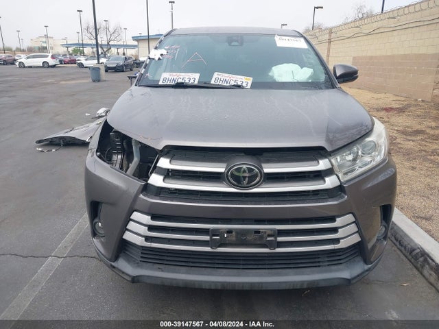 Toyota Highlander Le 2019 5TDZARFH5KS046607 Image 13