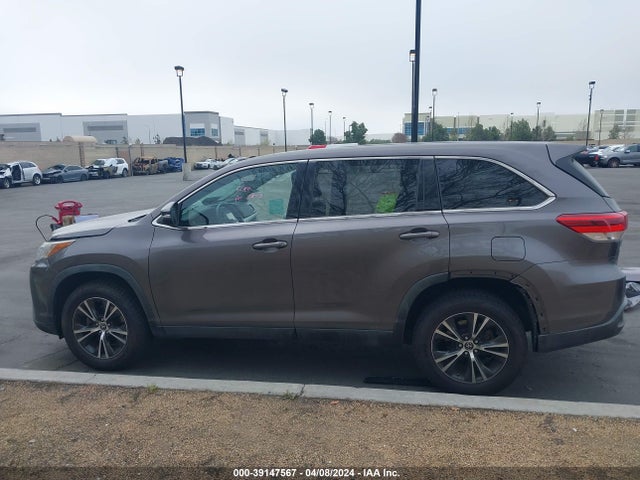 Toyota Highlander Le 2019 5TDZARFH5KS046607 Image 15