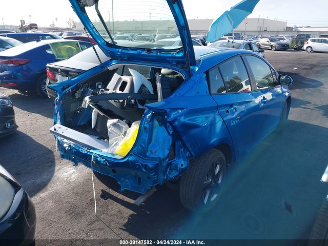 Toyota PRIUS XLE 2022 JTDKAMFU1N3189111 Image 4