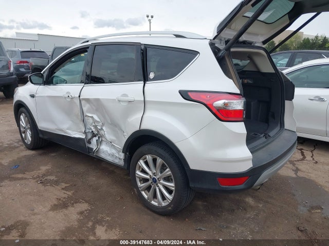 Ford Escape Titanium 2017 1FMCU0J93HUD91062 Image 3