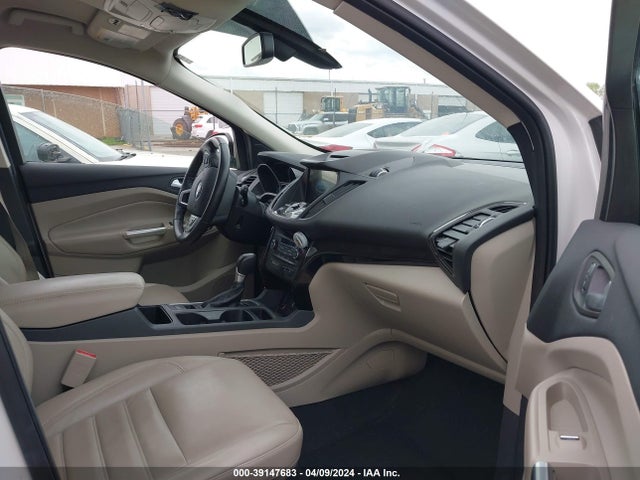 Ford Escape Titanium 2017 1FMCU0J93HUD91062 Image 5