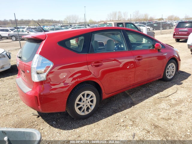 Toyota Prius V Three 2014 JTDZN3EU1E3319290 Image 4