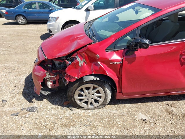 Toyota Prius V Three 2014 JTDZN3EU1E3319290 Image 6