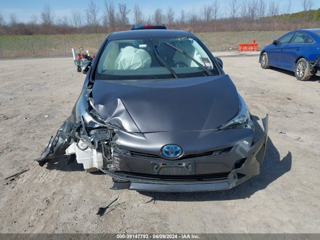 Toyota Prius Three 2018 JTDKARFU0J3553204 Image 12