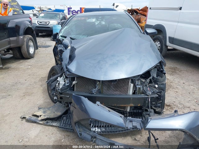 Toyota COROLLA LE 2018 2T1BURHE3JC054398 Image 12