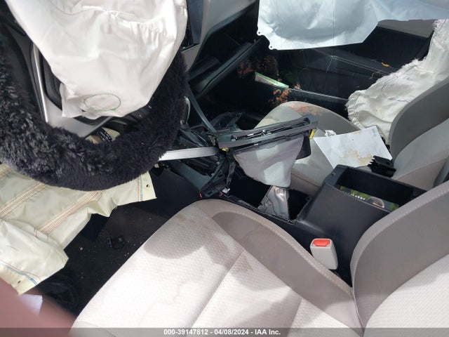 Toyota COROLLA LE 2018 2T1BURHE3JC054398 Image 5