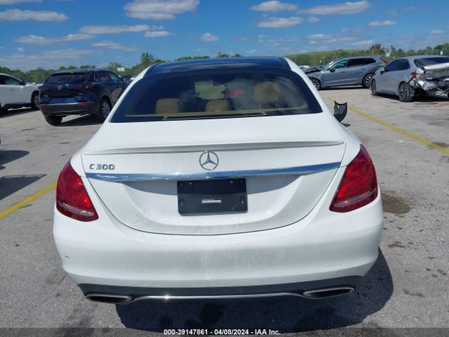 55SWF4JBXFU069352 Mercedes-Benz C 300 Luxury/sport