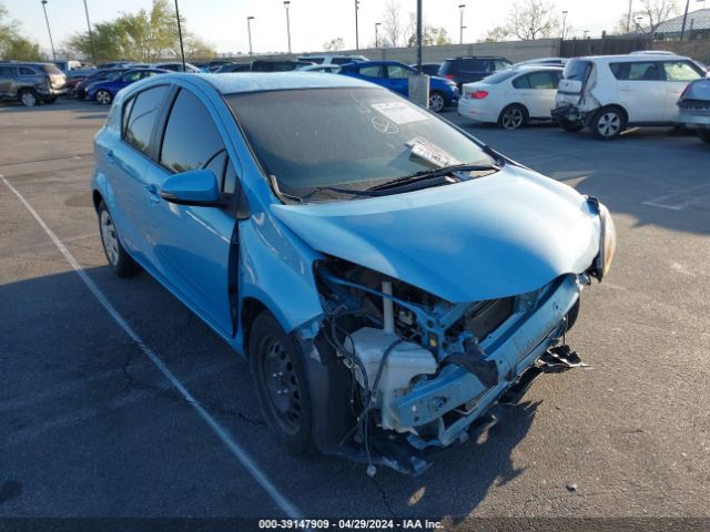 39147909 :رقم المزاد ، JTDKDTB38F1112389 vin ، 2015 Toyota Prius C Two مزاد بيع