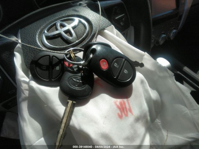 5TFDW5F19EX395307 Toyota Tundra Sr5 5.7l V8