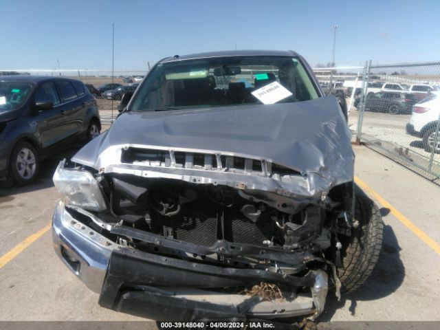 5TFDW5F19EX395307 Toyota Tundra Sr5 5.7l V8
