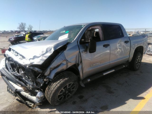 5TFDW5F19EX395307 Toyota Tundra Sr5 5.7l V8