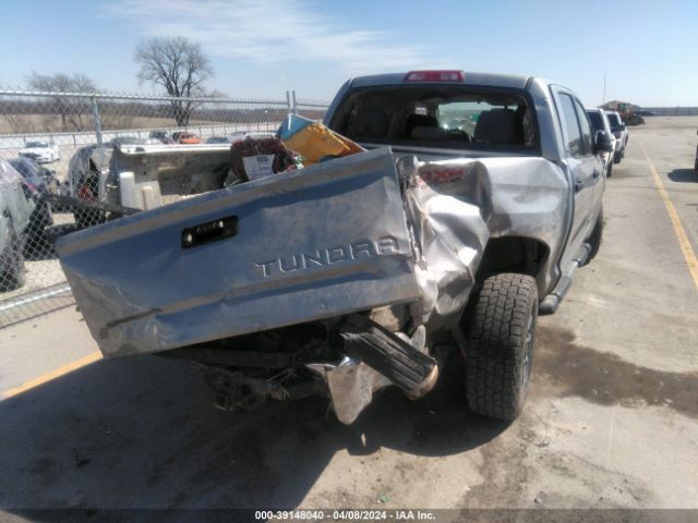 5TFDW5F19EX395307 Toyota Tundra Sr5 5.7l V8