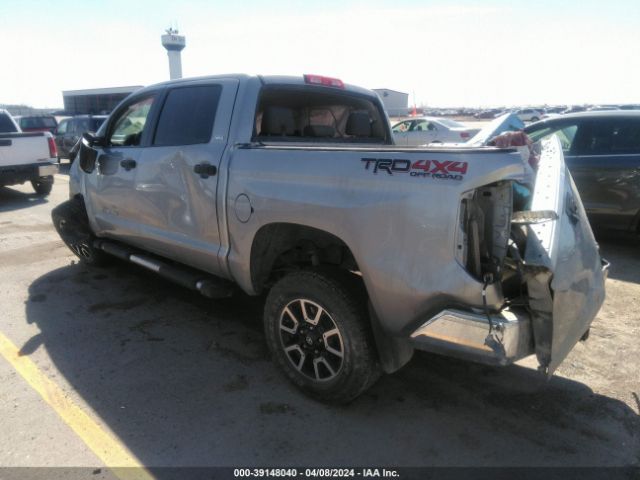 5TFDW5F19EX395307 Toyota Tundra Sr5 5.7l V8