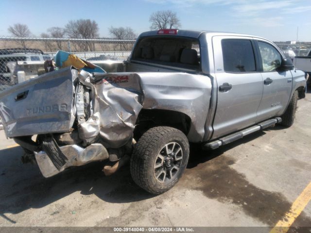 5TFDW5F19EX395307 Toyota Tundra Sr5 5.7l V8