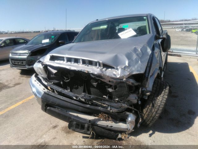 5TFDW5F19EX395307 Toyota Tundra Sr5 5.7l V8