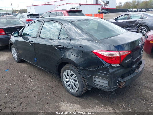 Toyota COROLLA LE 2018 2T1BURHE5JC059974 Image 3