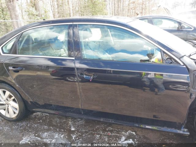 1VWBA7A35JC033483 Volkswagen Passat 2.0t Se
